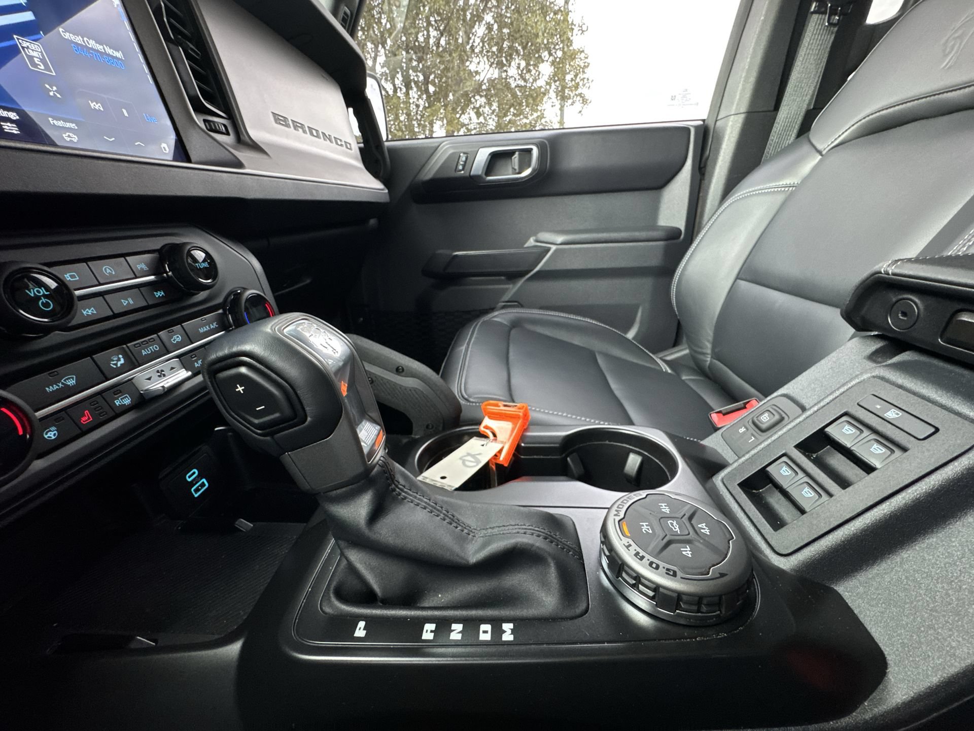 Used 2025 Ford Bronco Outer Banks w/ Sasquatch Package AWD/4WD image 20