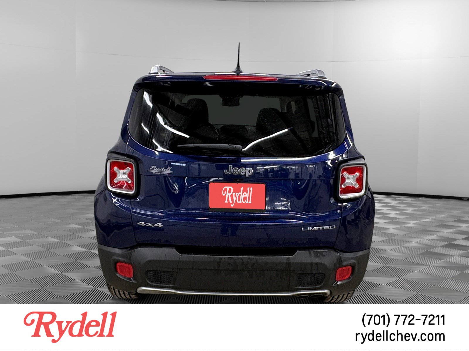 Used 2016 Jeep Renegade Limited image 4