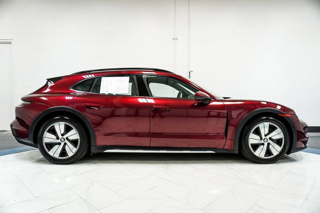 Used 2022 Porsche Taycan 4 Cross Turismo AWD/4WD image 9