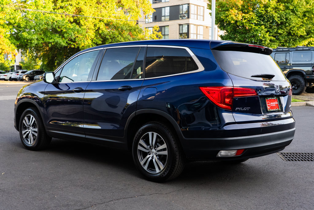 Used 2017 Honda Pilot EX-L image 4