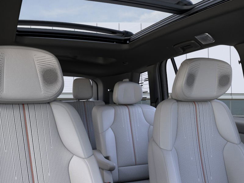 New 2026 Cadillac Vistiq Sport image 24