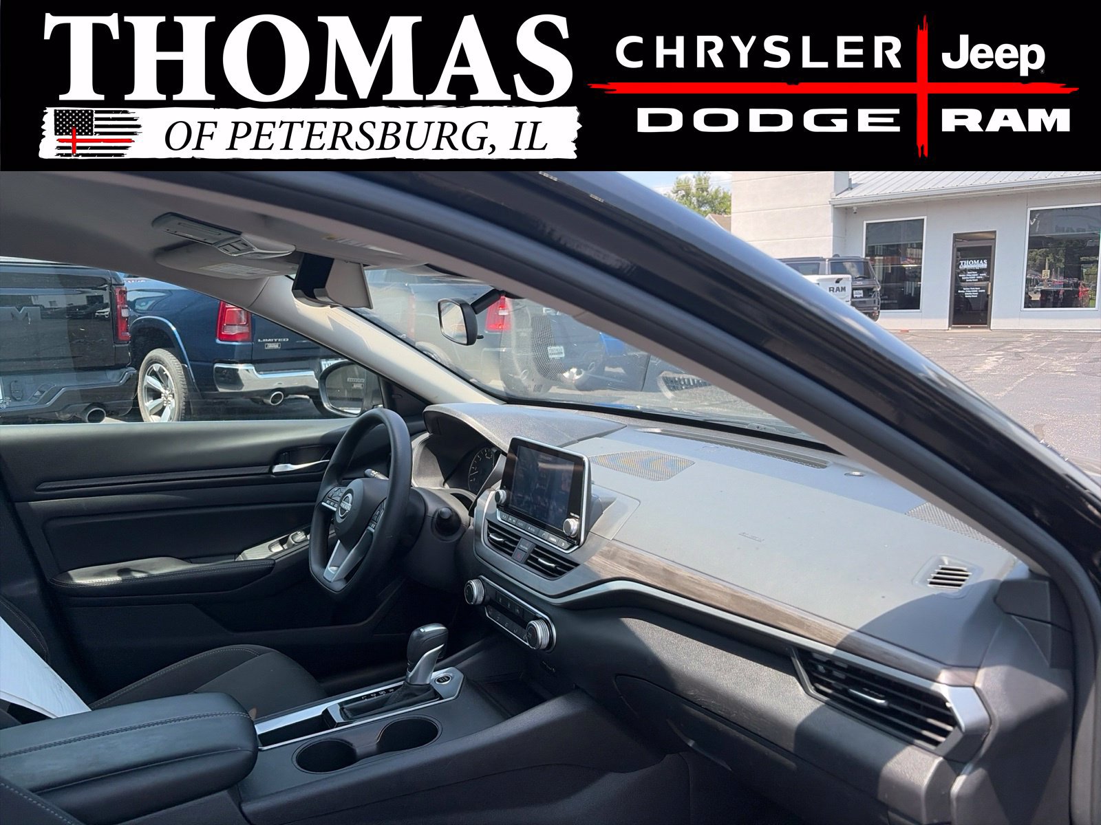 Used 2025 Nissan Altima 2.5 SV FWD image 25