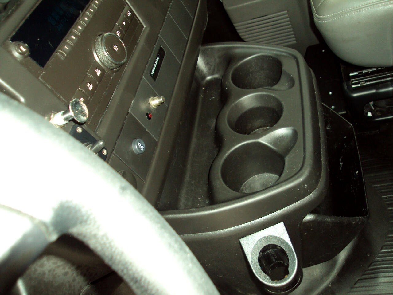 Used 2013 GMC Savana 1500 AWD image 15