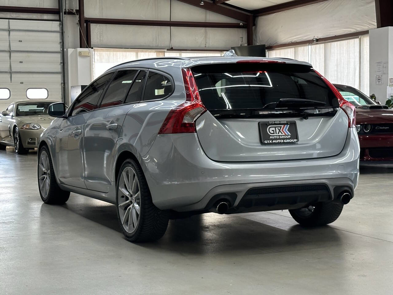Used 2018 Volvo V60 T5 Dynamic w/ Vision Package image 4