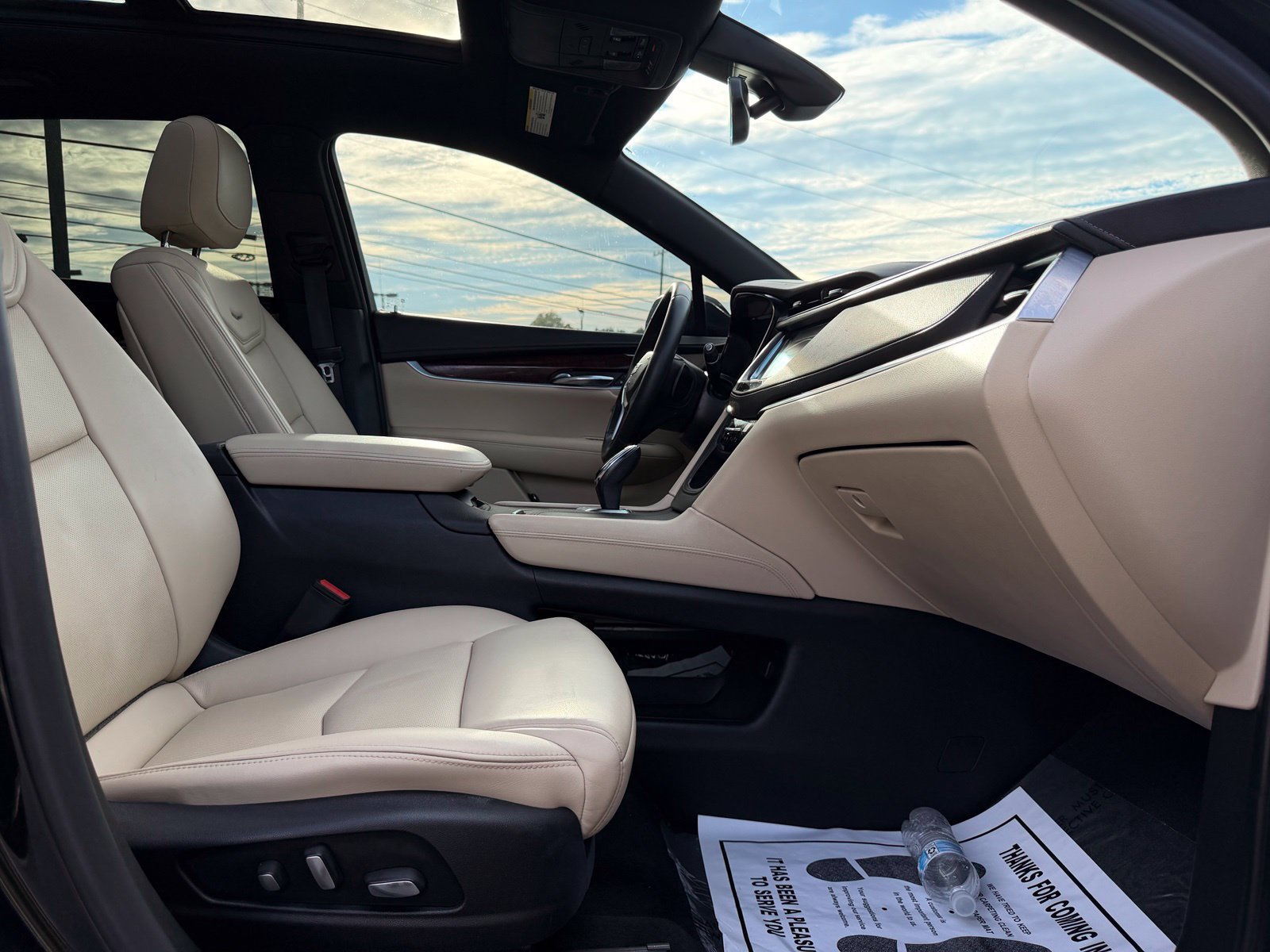 Used 2018 Cadillac XT5 Luxury w/ Driver Awareness Package FWD image 35