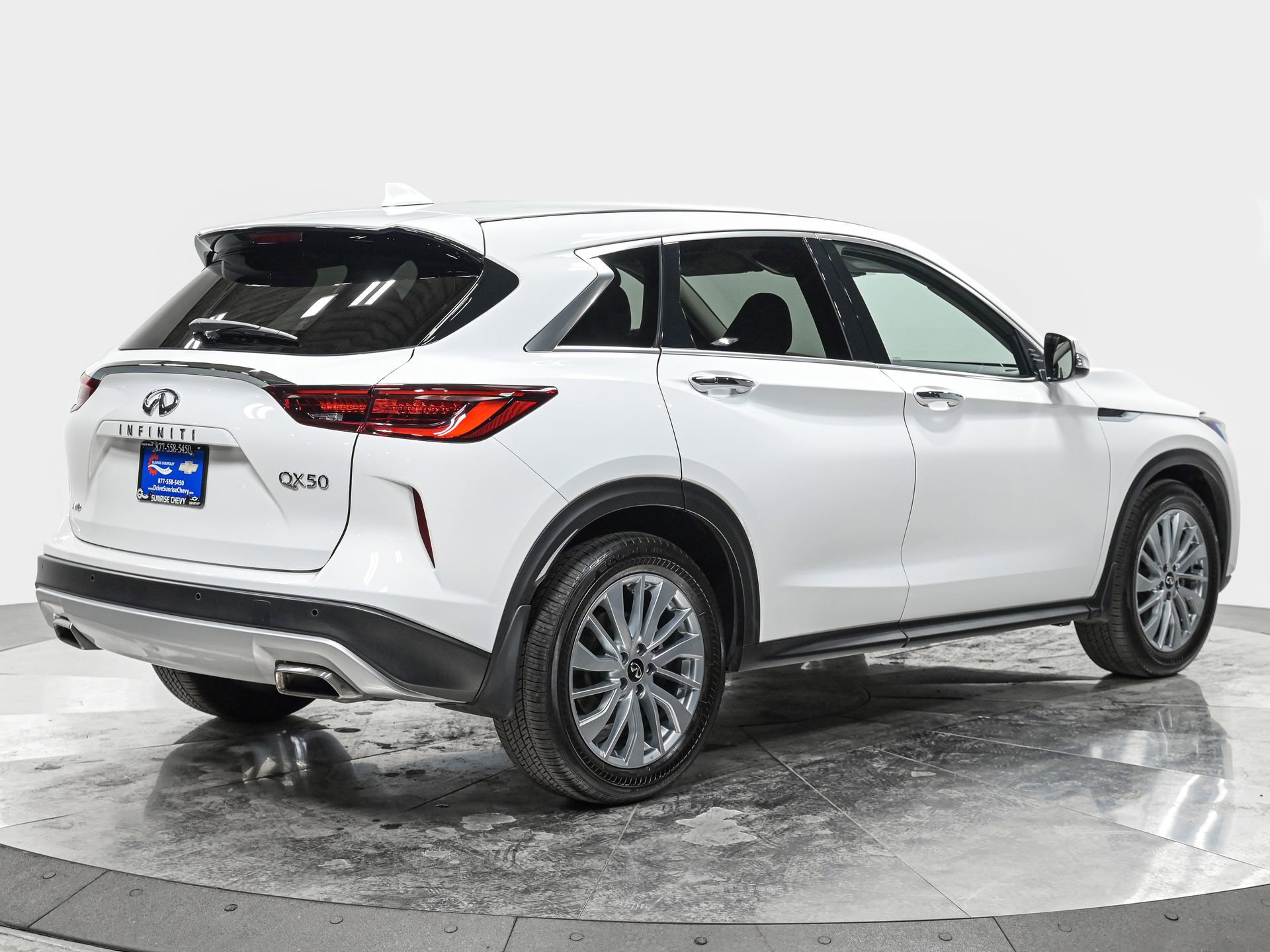 Used 2025 INFINITI QX50 Pure image 7