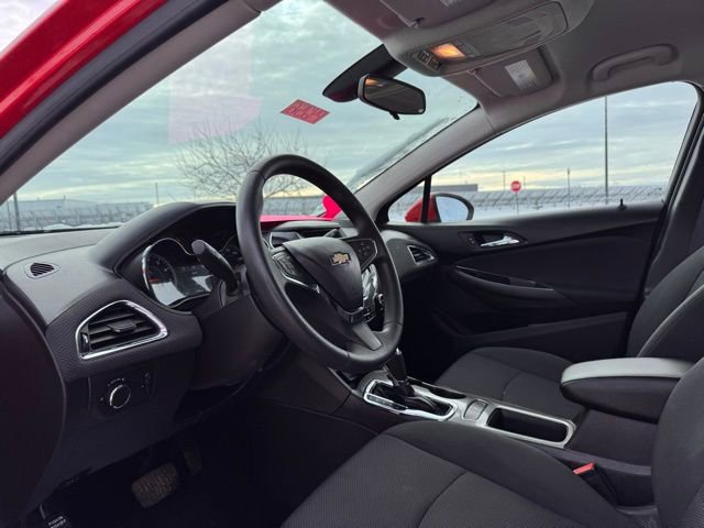 Used 2016 Chevrolet Cruze LT w/ Convenience Package image 8