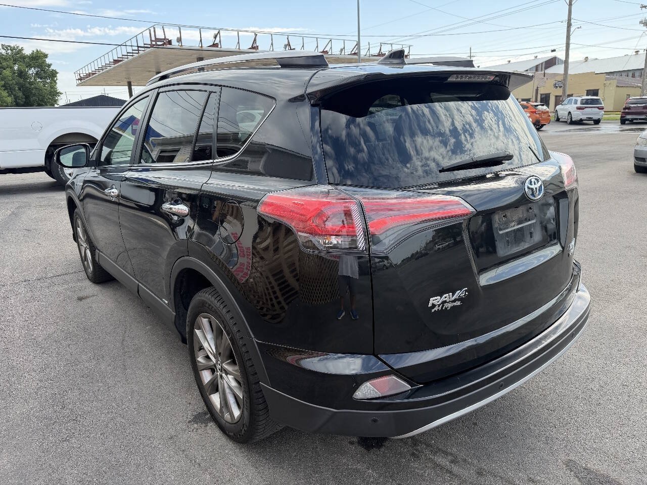Used 2017 Toyota RAV4 Limited w/ Advanced Technology Package AWD/4WD image 7