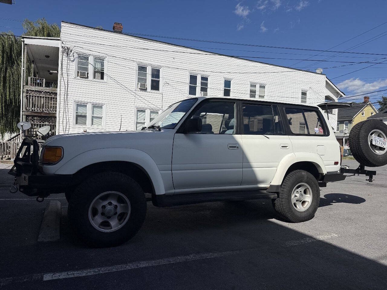 Used 1996 Toyota Land Cruiser w/ Convenience Pkg AWD/4WD image 2