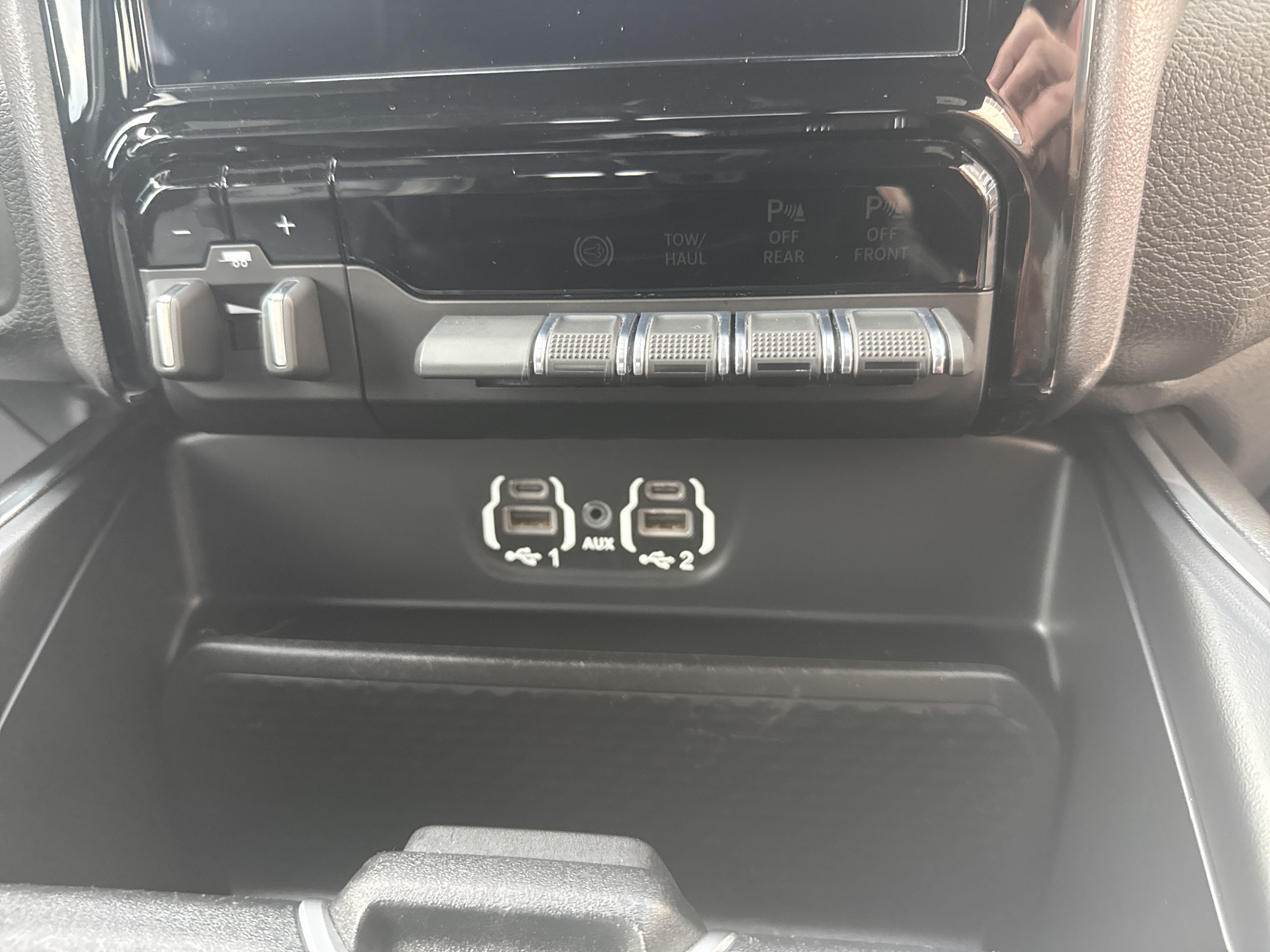 Used 2023 RAM 2500 Laramie w/ Night Edition AWD/4WD image 21
