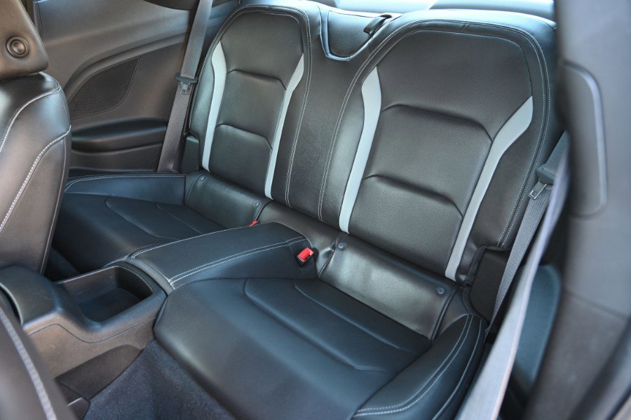Used 2022 Chevrolet Camaro LT w/ Technology Package image 13