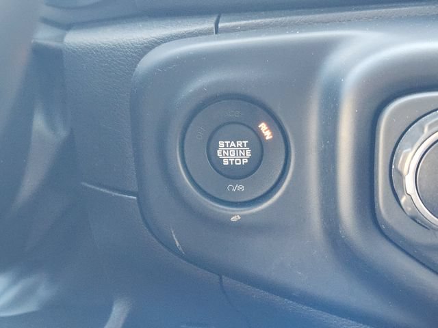 Used 2023 Jeep Wrangler Unlimited Sahara w/ Cold Weather Group AWD/4WD image 8