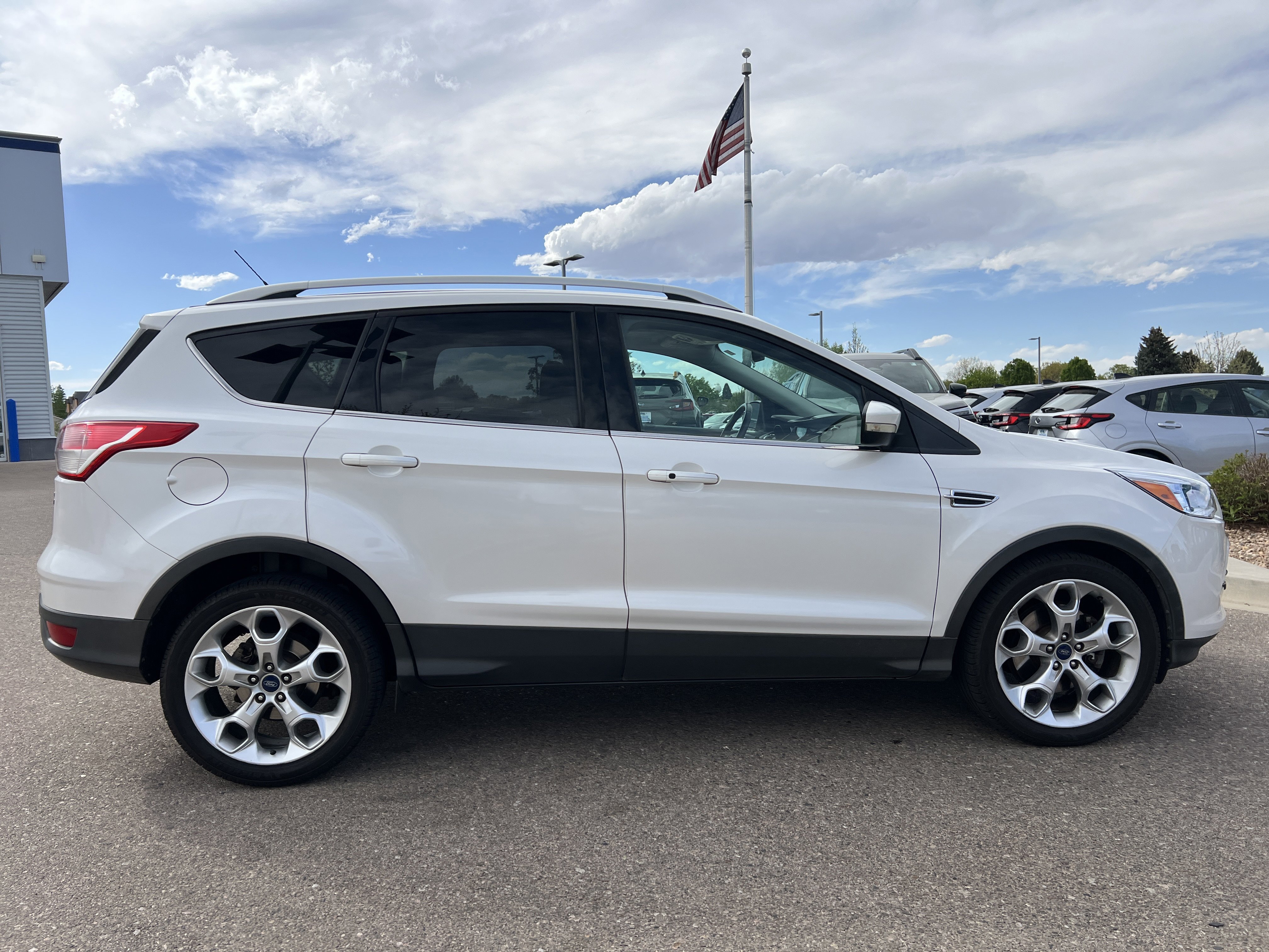 Used 2016 Ford Escape Titanium FWD image 9
