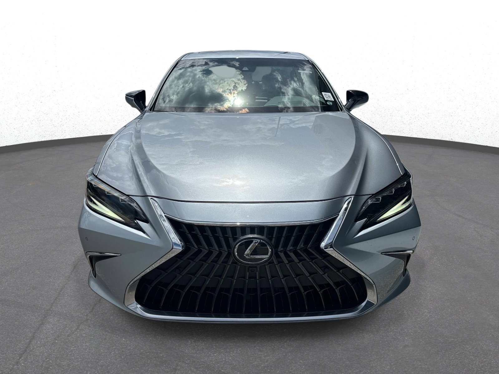 Certified 2024 Lexus ES 300h w/ Accessory Package (Z1) FWD image 8