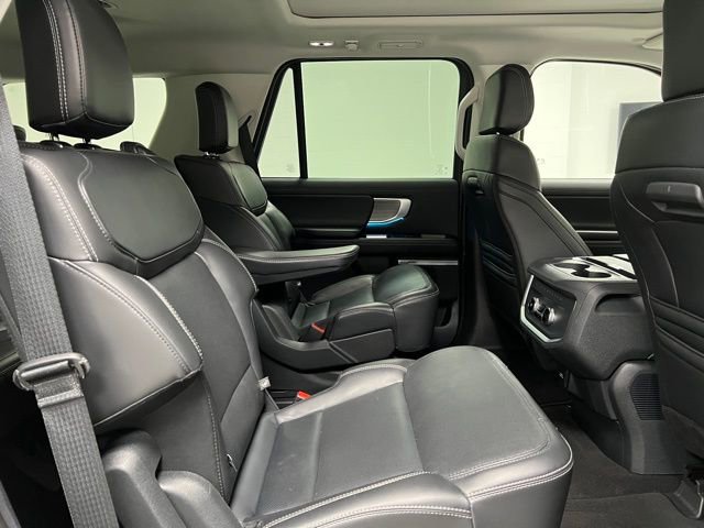 Used 2025 Ford Expedition Platinum AWD/4WD image 55