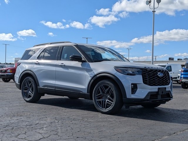 New 2026 Ford Explorer ST image 2