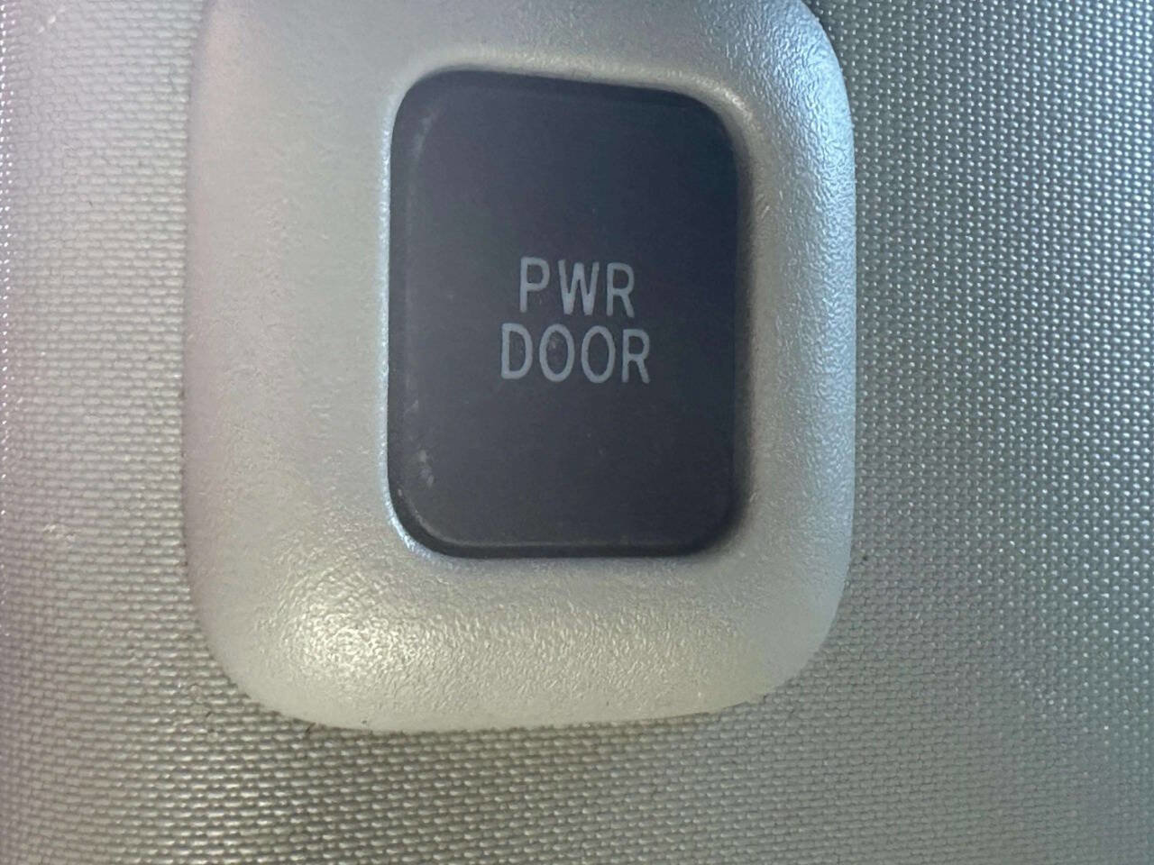 Used 2015 Toyota Sienna XLE image 13