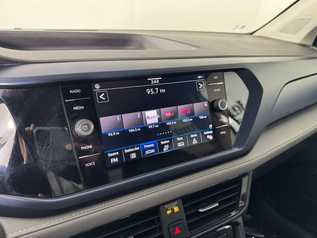 Used 2024 Volkswagen Taos SE image 14