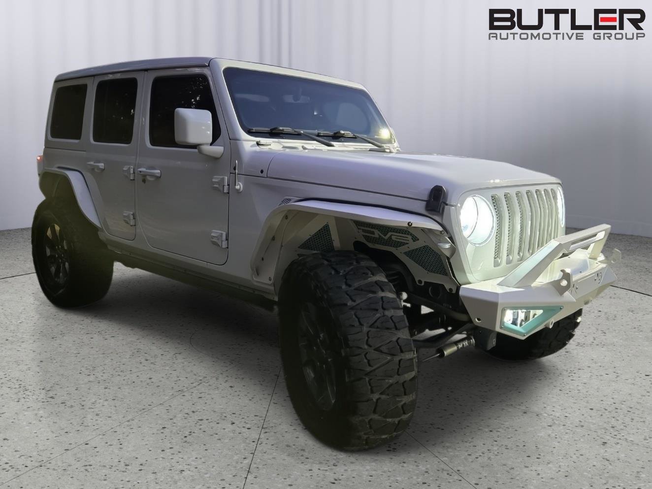 Used 2019 Jeep Wrangler Unlimited Sahara image 4
