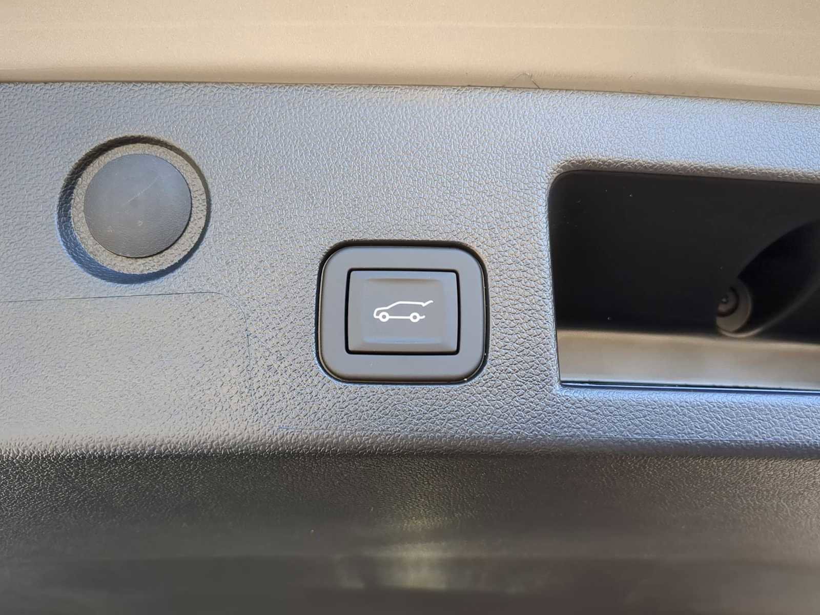 New 2026 GMC Terrain Elevation w/ Elevation Premium Package image 27