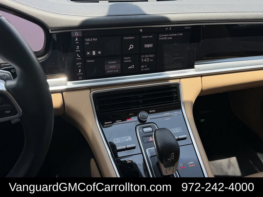 Used 2018 Porsche Panamera RWD image 19