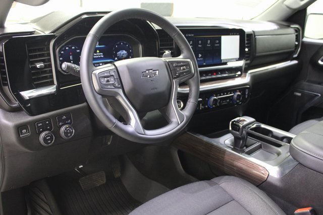 Used 2024 Chevrolet Silverado 1500 RST image 10