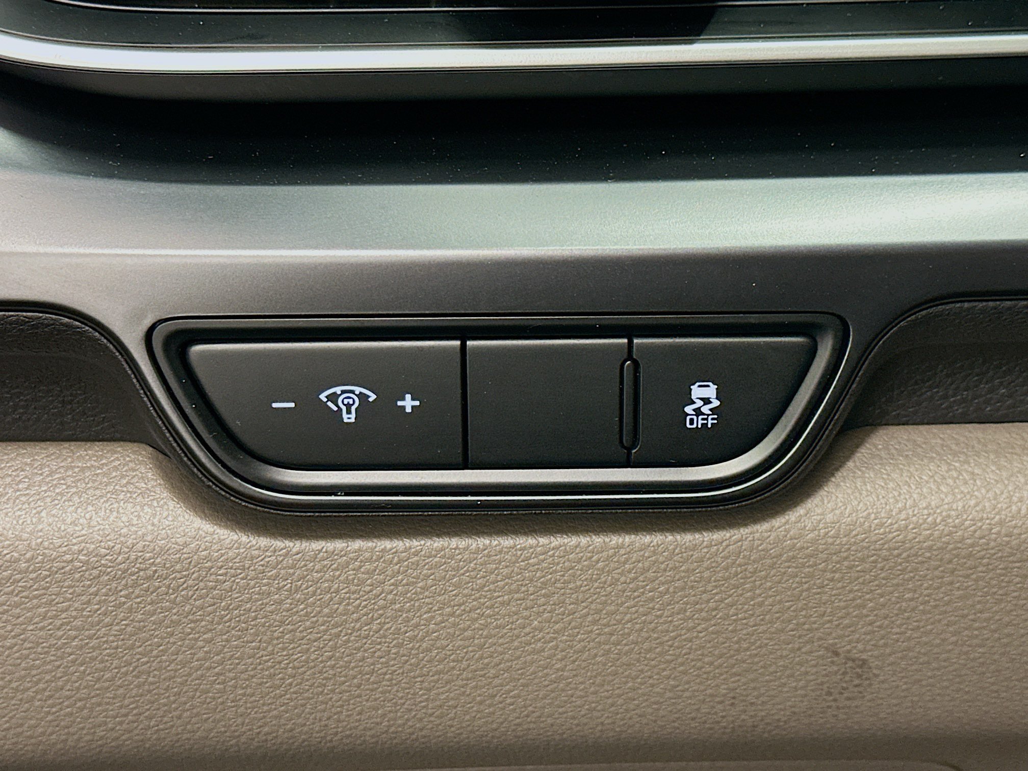 Used 2026 Kia Carnival FWD image 17