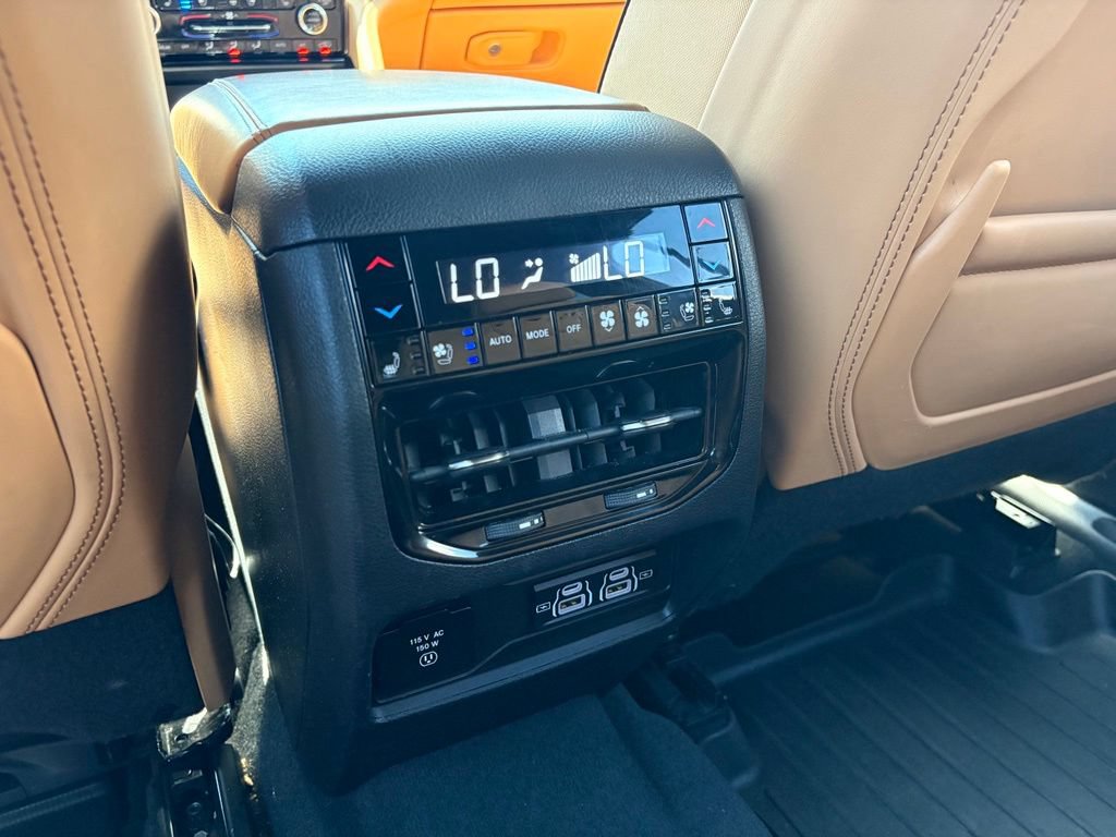 Used 2023 Jeep Grand Cherokee L Summit AWD/4WD image 30