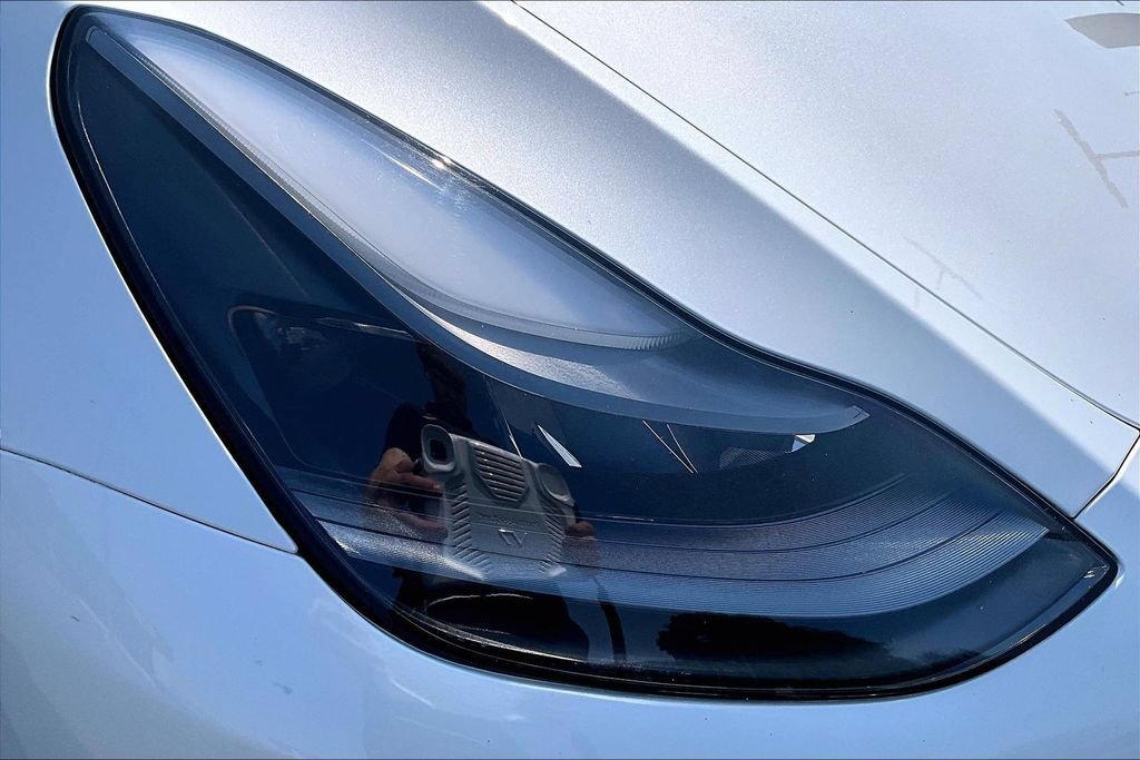 Used 2023 Tesla Model Y Long Range AWD/4WD image 29