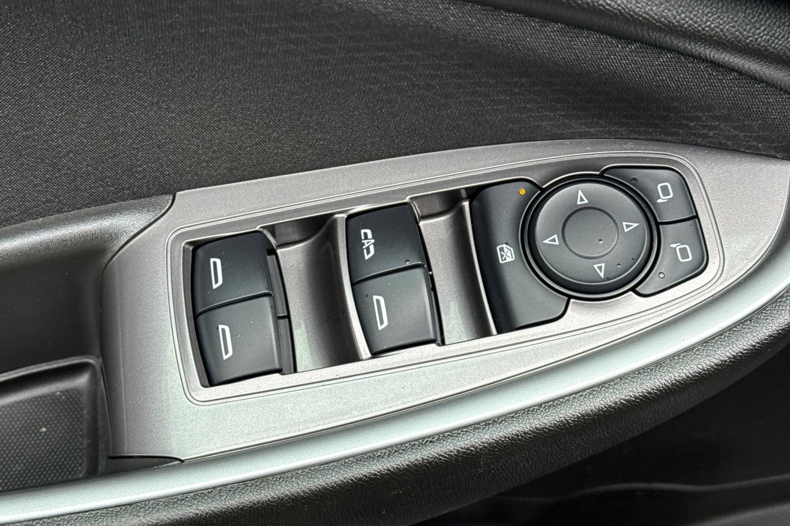 Used 2023 Chevrolet Malibu LT FWD image 18