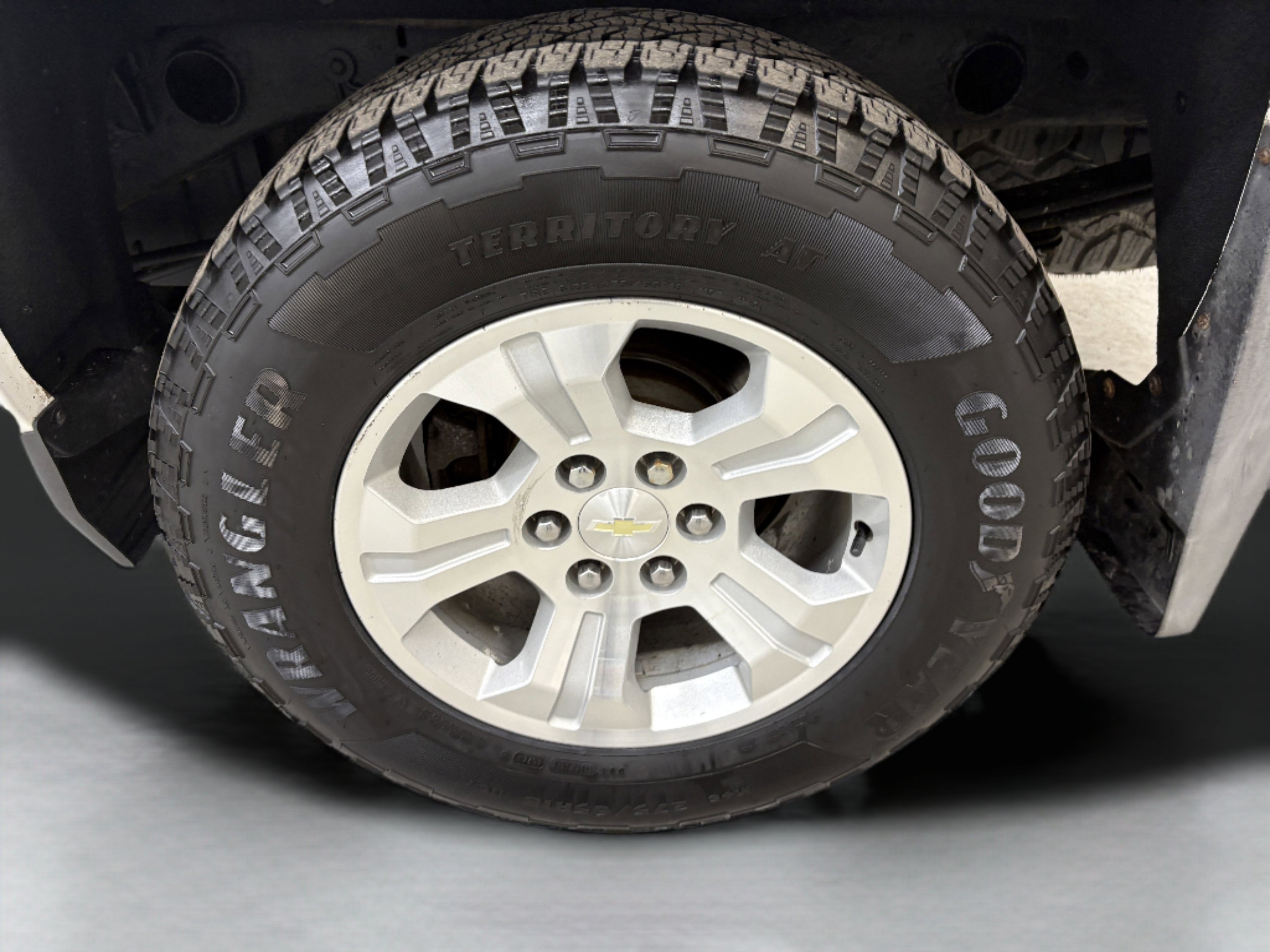 Used 2018 Chevrolet Silverado 1500 LT w/ All Star Edition AWD/4WD image 9