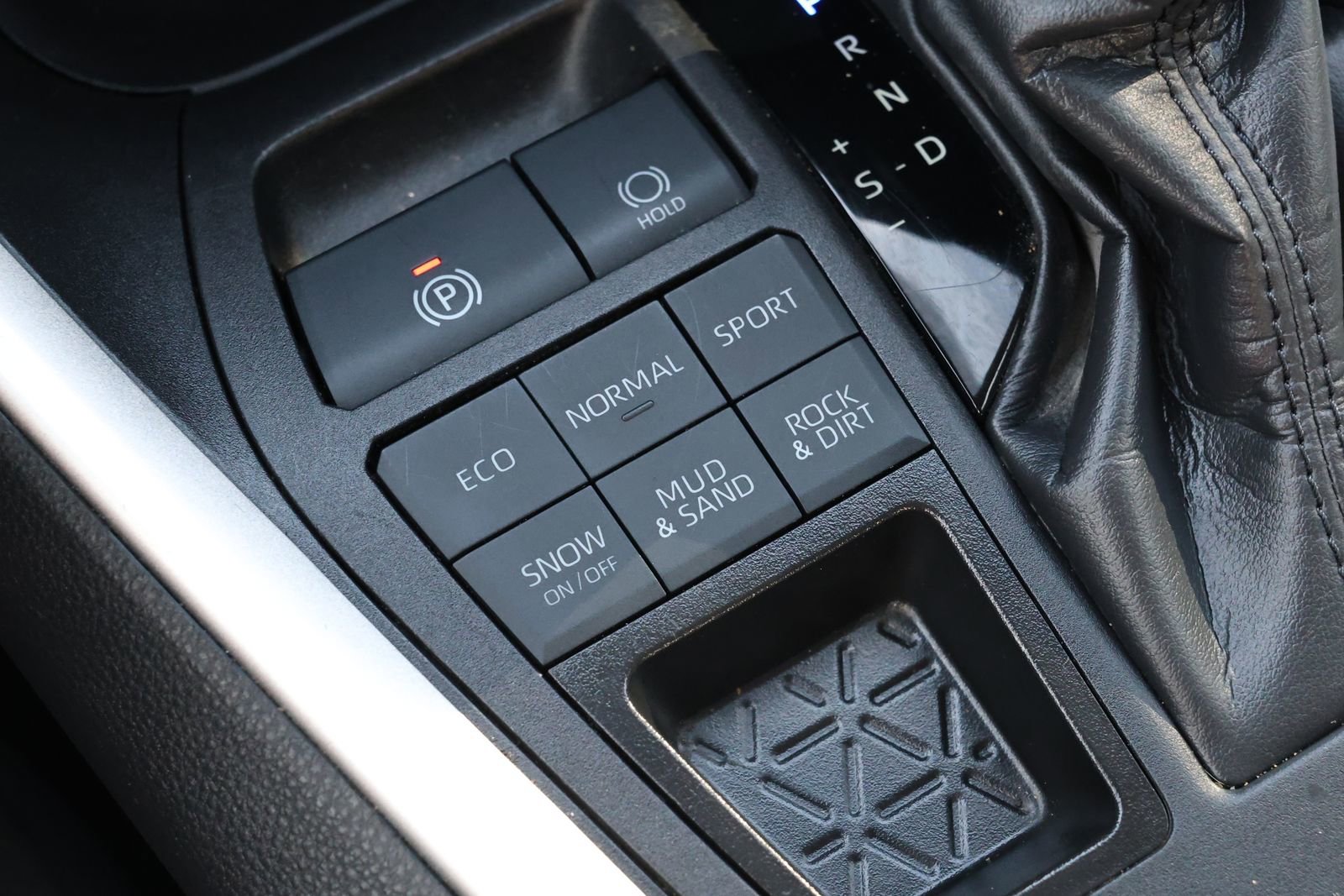 Used 2024 Toyota RAV4 XLE w/ Weather Package image 24