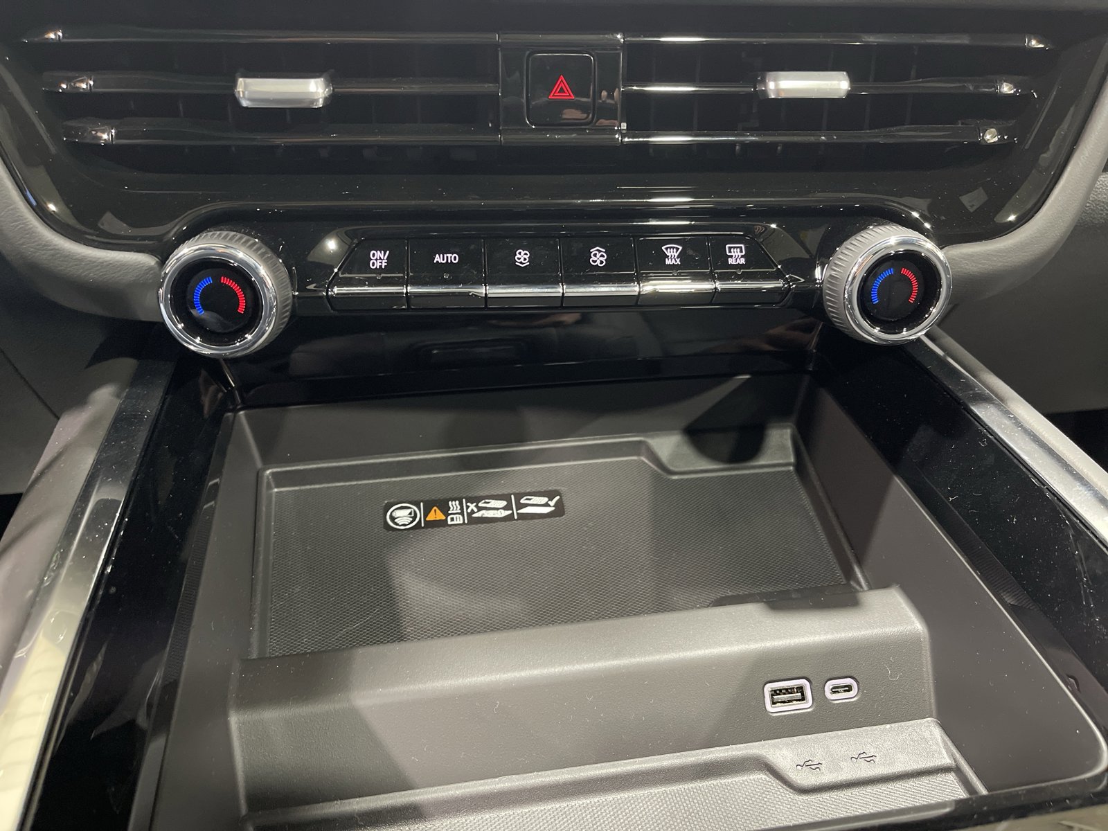 Used 2026 Chevrolet Suburban Z71 w/ Z71 Off-Road Package image 27