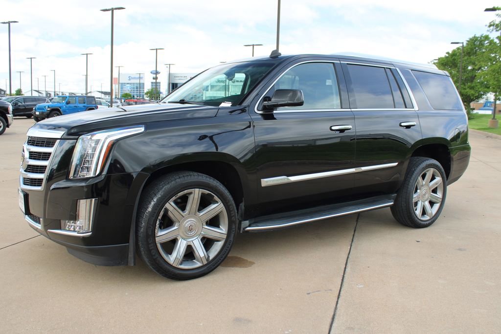 Used 2015 Cadillac Escalade Luxury AWD/4WD image 19