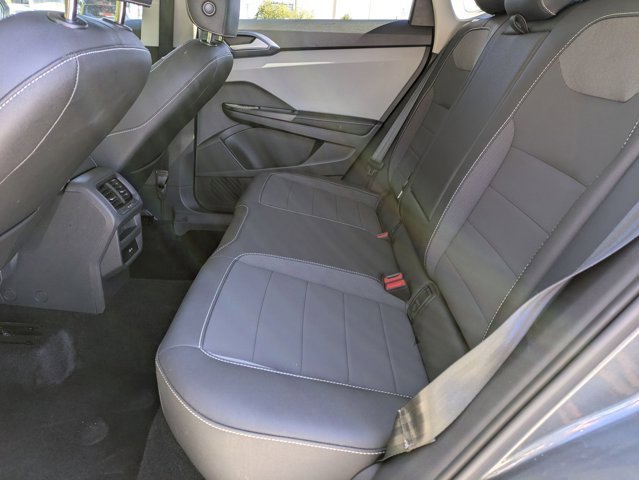 Used 2024 Volkswagen Taos SE image 28