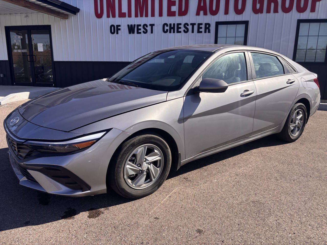 Used 2025 Hyundai Elantra SE FWD image 11