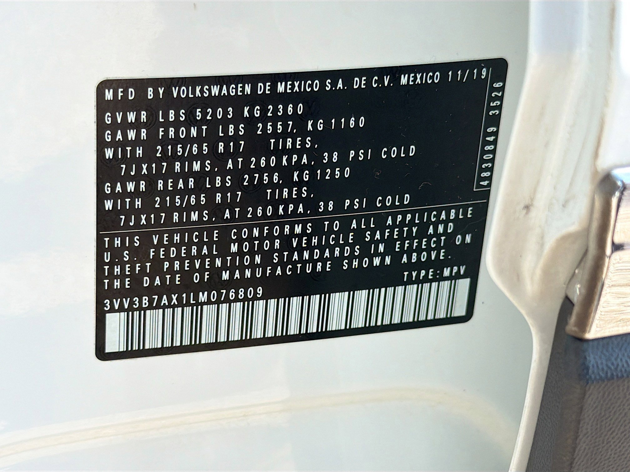 Used 2020 Volkswagen Tiguan SE image 43