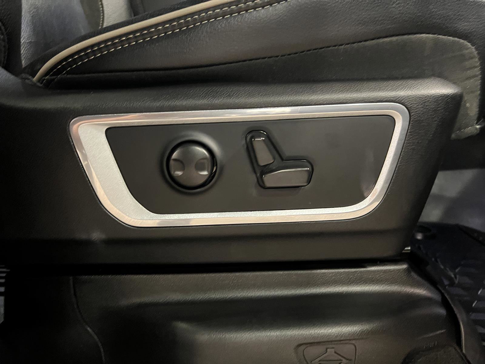 Used 2022 RAM 1500 Laramie image 36