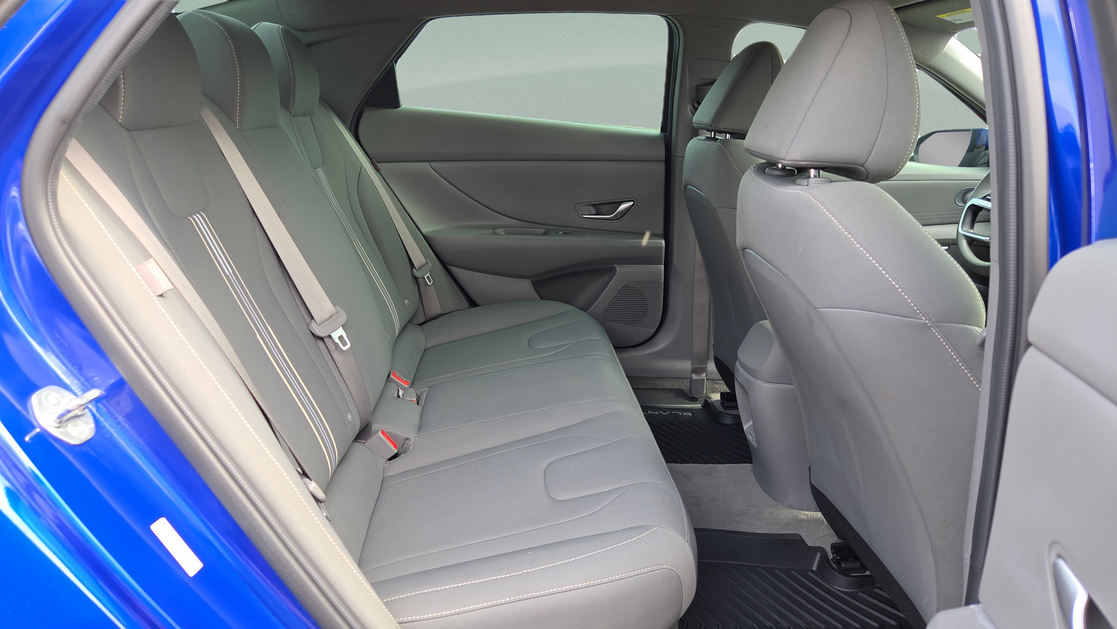 Used 2024 Hyundai Elantra Blue FWD image 17