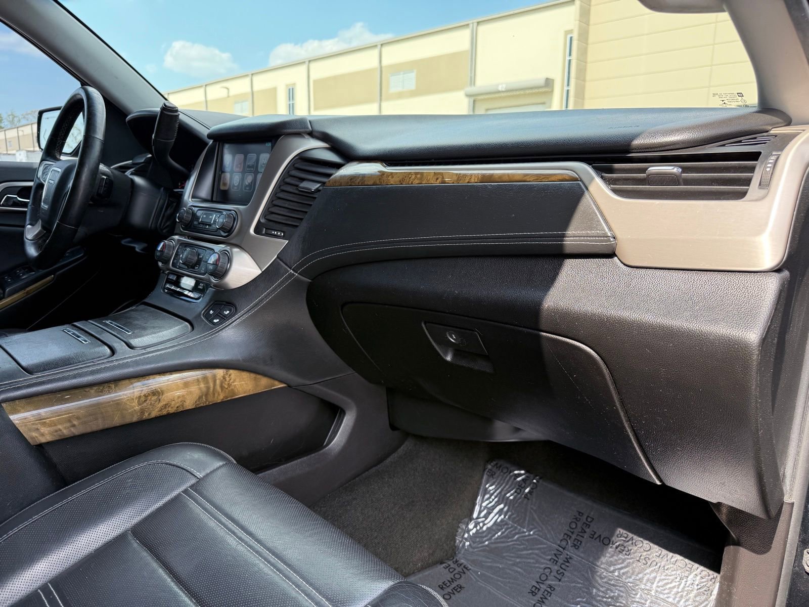 Used 2017 GMC Yukon XL Denali w/ Open Road Package image 24