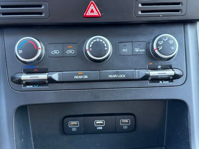 Used 2022 Kia Carnival LX image 28