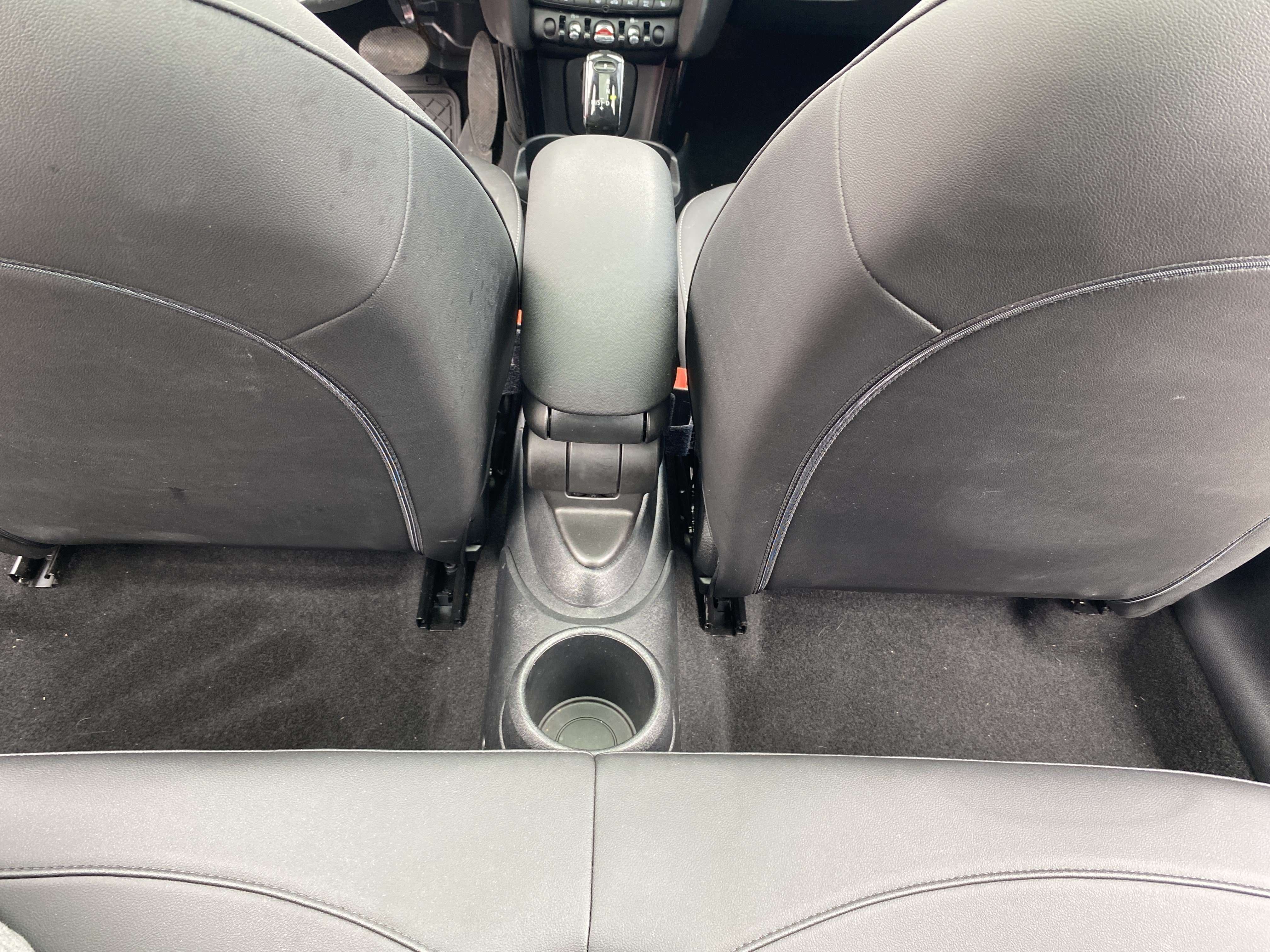 Used 2024 MINI Cooper 4-Door Hardtop FWD image 21