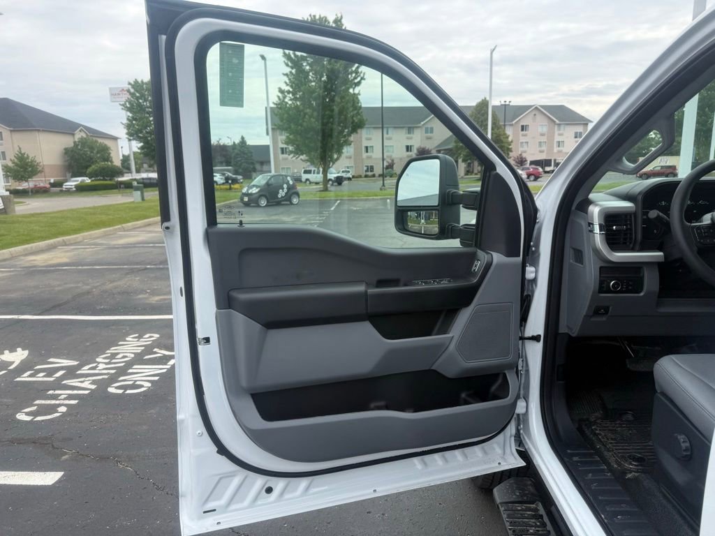 New 2026 Ford F350 XL AWD/4WD image 15