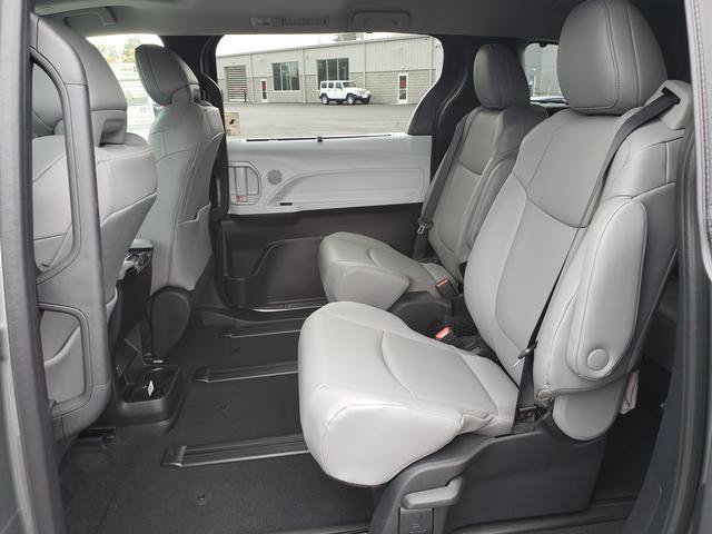 New 2026 Toyota Sienna XLE AWD/4WD image 12