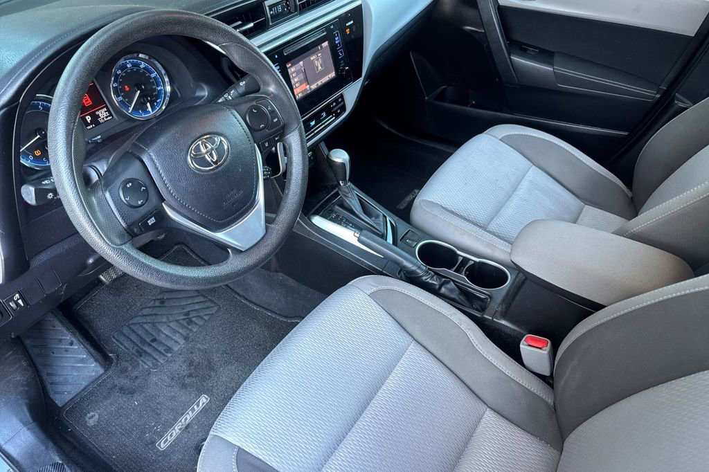 Used 2017 Toyota Corolla LE FWD image 9