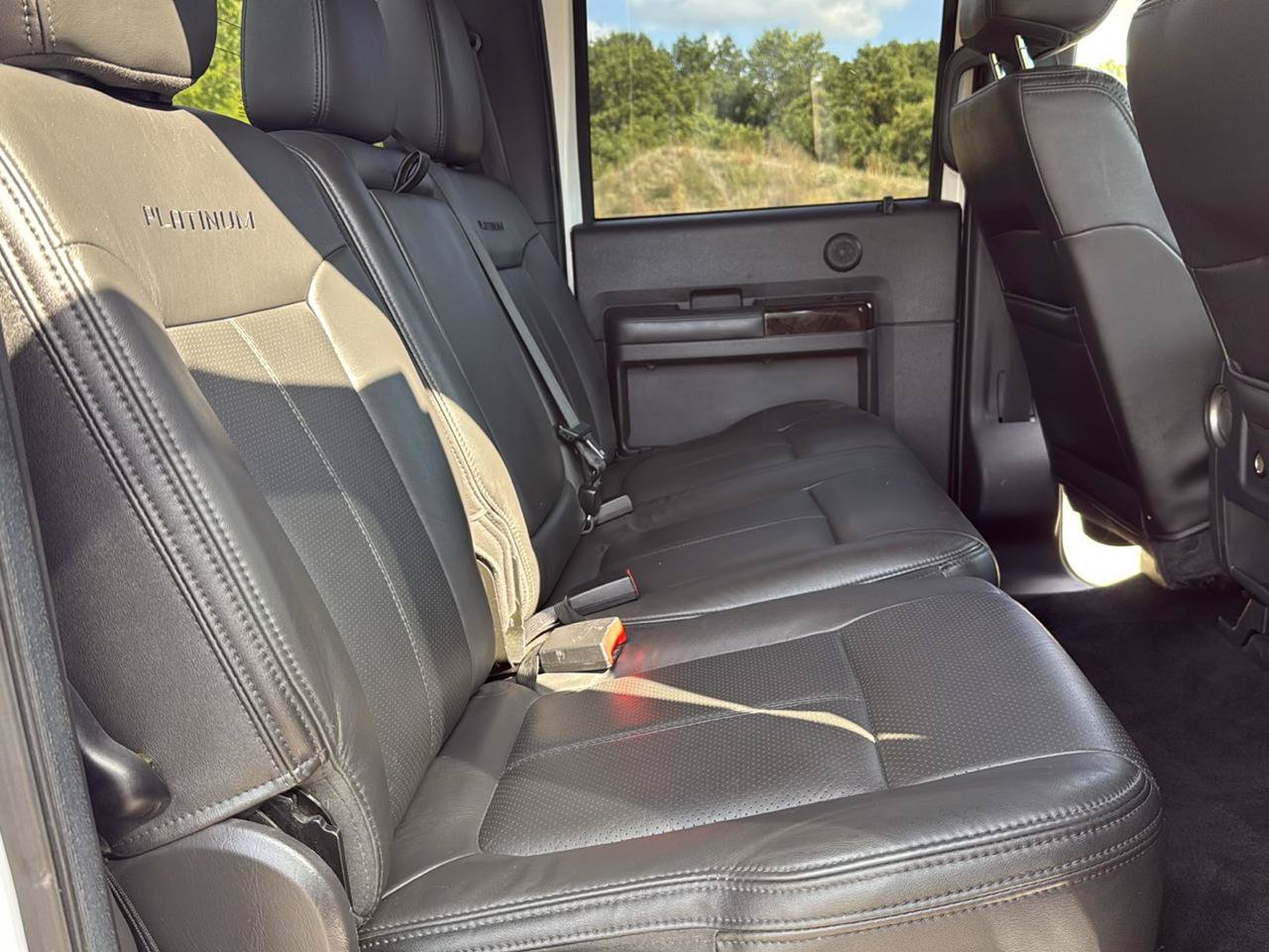 Used 2015 Ford F250 Platinum w/ Platinum Package AWD/4WD image 32