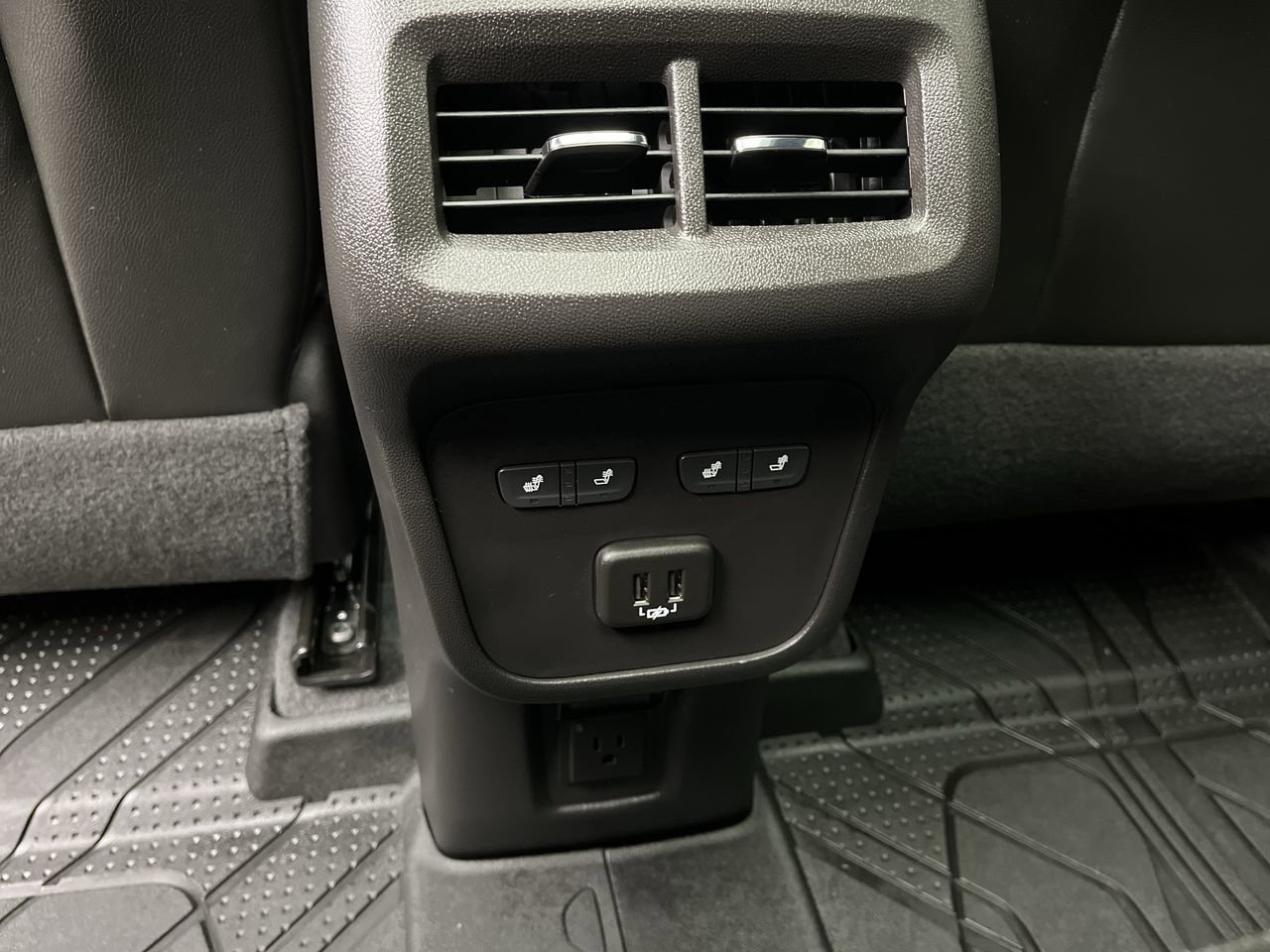 Certified 2024 Chevrolet Equinox Premier AWD/4WD image 14