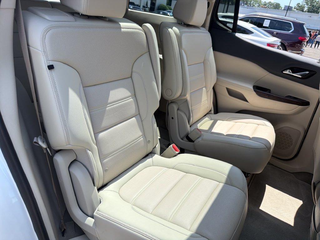 Used 2021 GMC Acadia Denali w/ Denali Technology Package FWD image 33