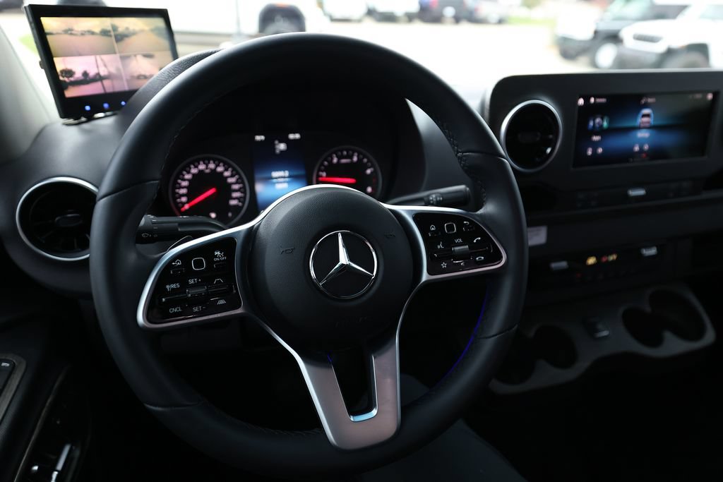 Used 2023 Mercedes-Benz Sprinter 3500 image 37