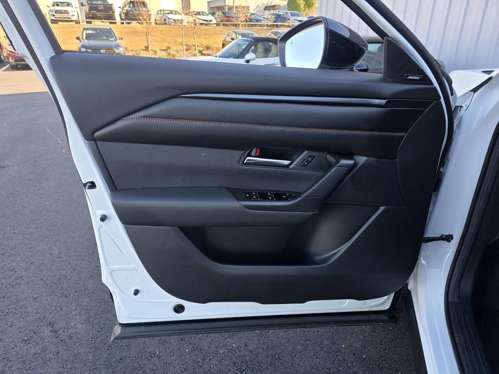 Certified 2025 MAZDA CX-50 2.5 Hybrid w/ Weather Package image 11